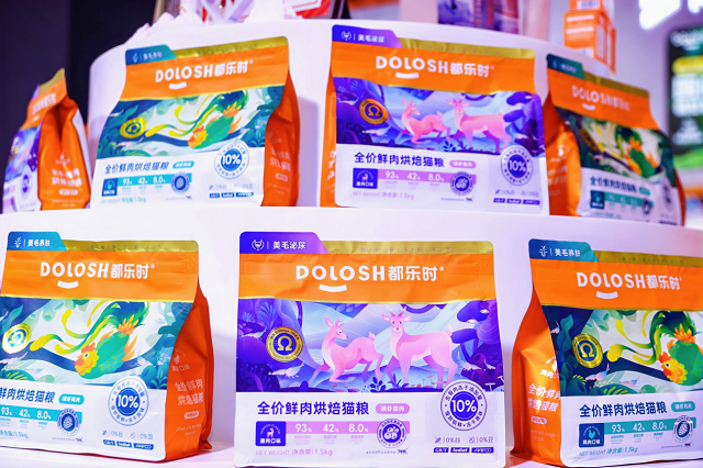 首款磷虾鹿肉烘焙猫粮惊喜亮相它博会pg试玩欧睿权威认证都乐时携国内(图3)